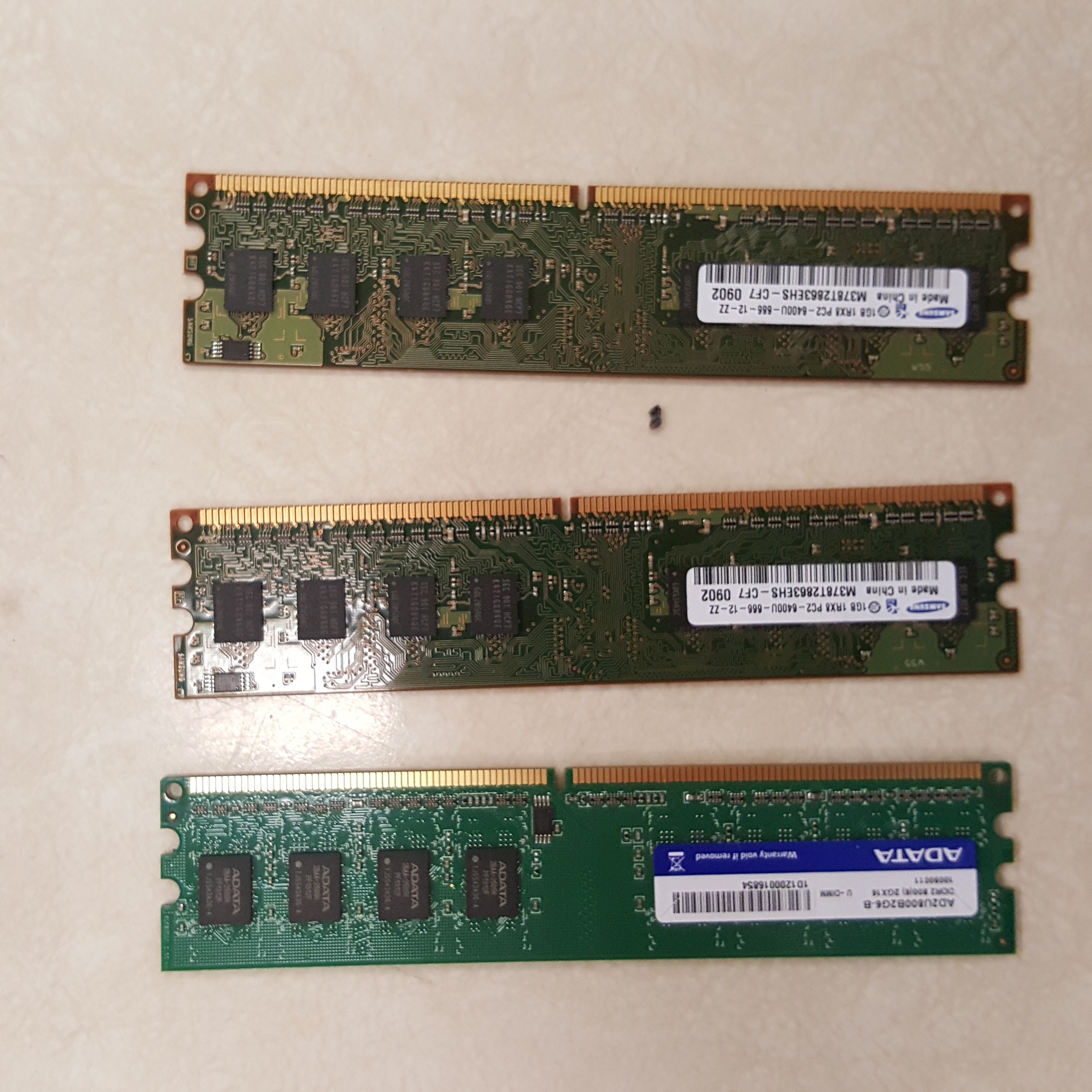 Image of the RAM from a Dell Optiplex 760 system unit.